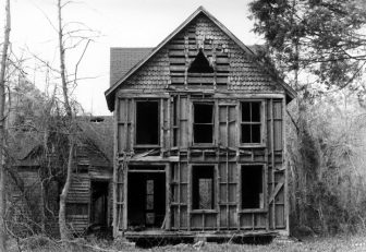 abandoned-house-in-battelle-alabama