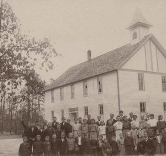 Students in front of the Sand Mountain Institute in Dutton, Alabama 1907