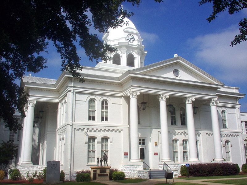 Colbert County Courthouse by Dailynetworks
