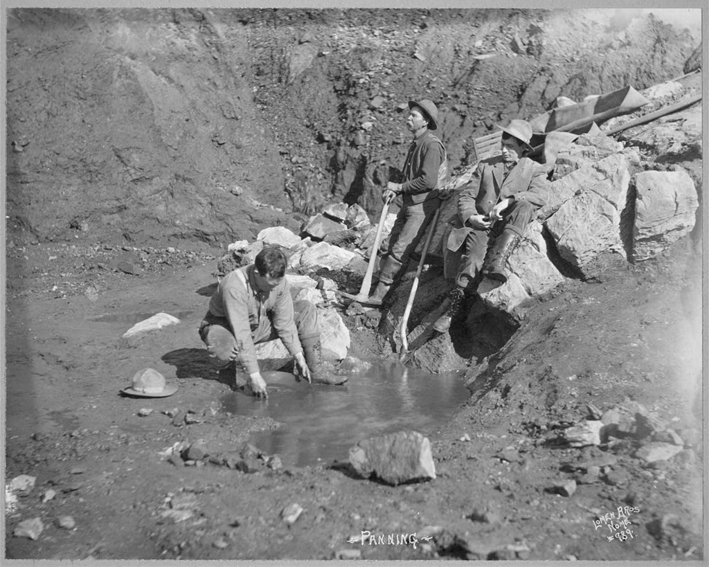 Men Panning Gold Created / Published [between ca. 1900 and 1927]